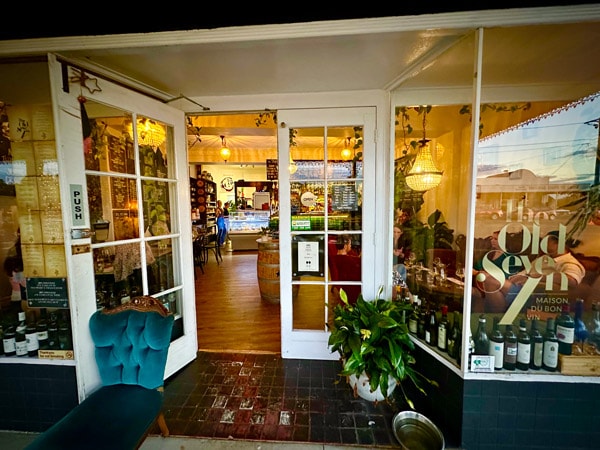 the front bar at The Old Seven, Brisbane Qld