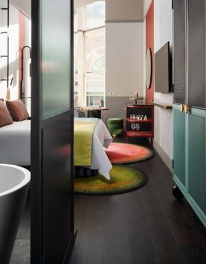 QT Newcastle Deluxe King Room
