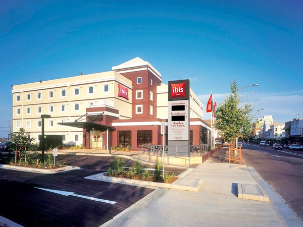 the property exterior of Ibis Newcastle
