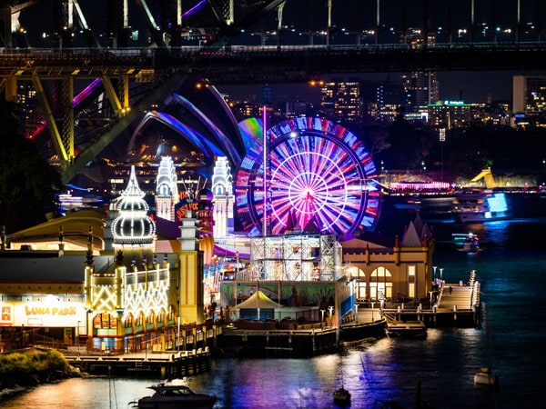 the Luna Park Ferris wheel at night