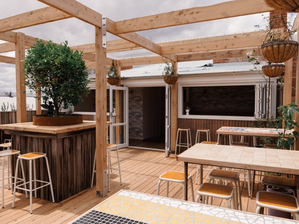 al fresco dining at Runner Up, Collingwood