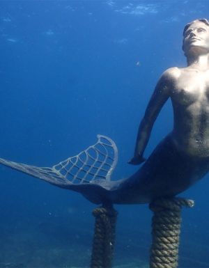 Mermaid at Busselton Jetty by Cerys Heyring.
