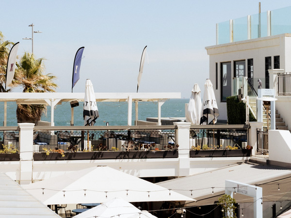 the beachside rooftop bar at Captain Baxter, St Kilda