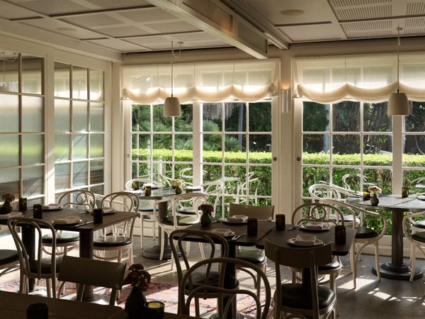 an elegant dining interior at Chiswick