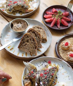 <p><i>9 delicious reasons you need a trip to the</i> <strong>Clarence Valley</strong></p>
