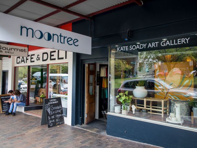 Moontree, Leura