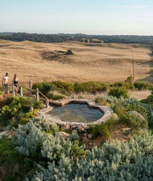 <p><i>A road trip</i> along the Great Victorian Bathing Trail</p>
