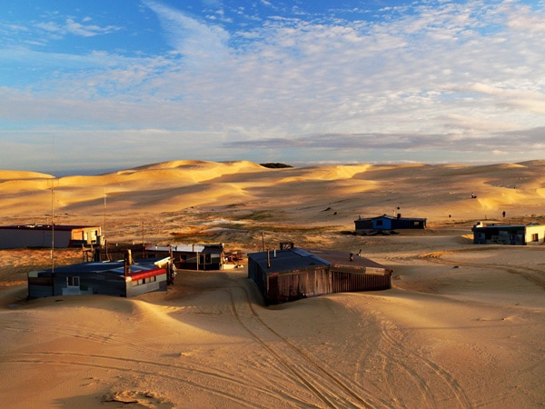 the desert town of Tin City