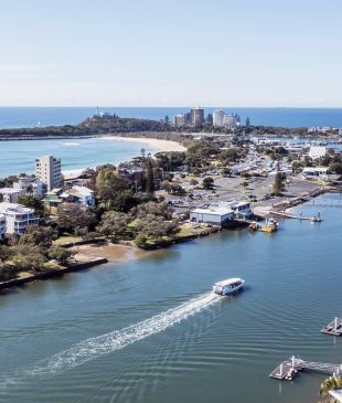 <p>18<i> things </i>to do in <strong>Mooloolaba</strong> for a cultured beach break</p>
