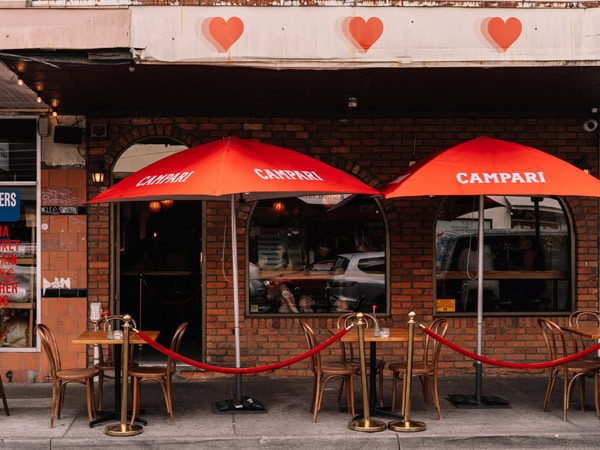Exterior of 1800 Lasagne on High Street Melbourne, Australia
