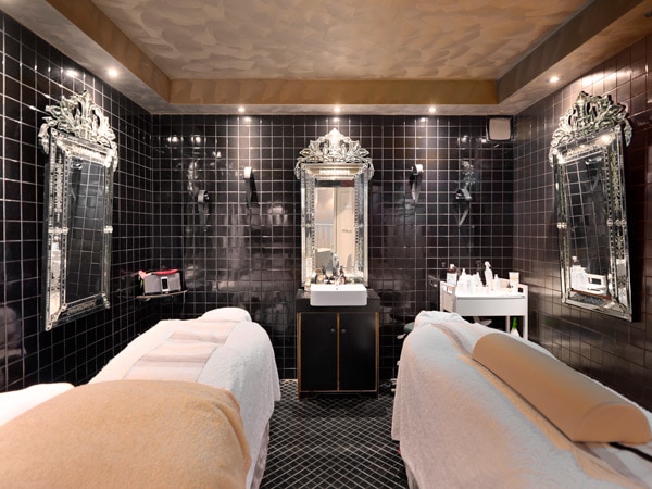 the couples treatment room at the day spa in Echoes Blue Mountains Boutique Hotel