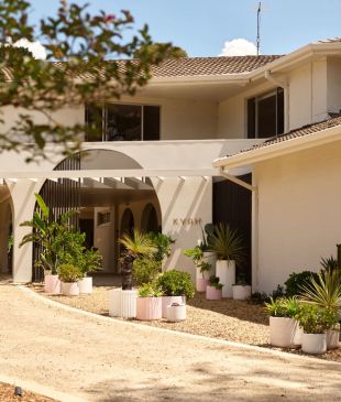 <p><i>Embrace a</i> <strong>Palm Springs</strong>-inspired retro stay at Kyah Boutique Hotel</p>
