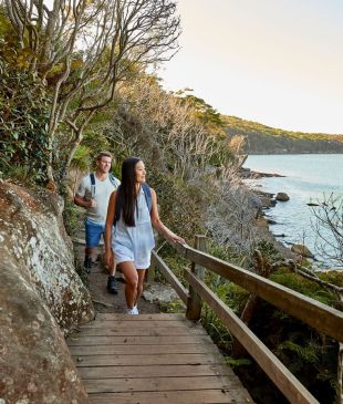 <p><i>A guide to the coastal</i> <strong>Spit</strong> to <strong>Manly</strong> Walk</p>
