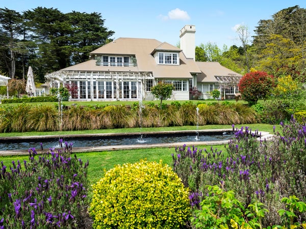 the Parklands Country Gardens in Blackheath