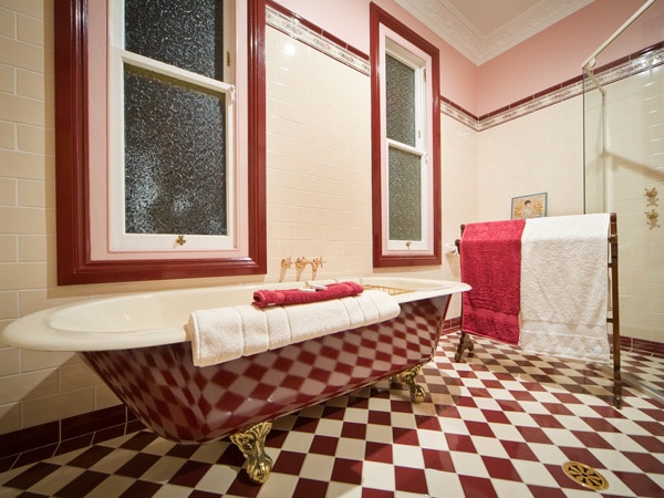 a vintage bathroom at Varenna, Leura