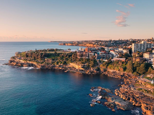 A picturesque view of the Bondi to Tamarama section of the coastal walk at dawn
