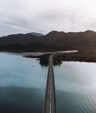 <p><i>8 reasons to bring your own car</i> for a <strong>Tasmanian</strong> road trip</p>
