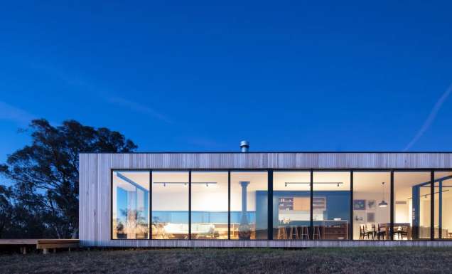 Exterior view of Kangaroobie Cabin in Orange