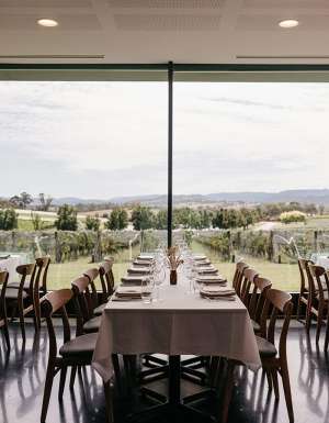 Oakridge restaurant dining room