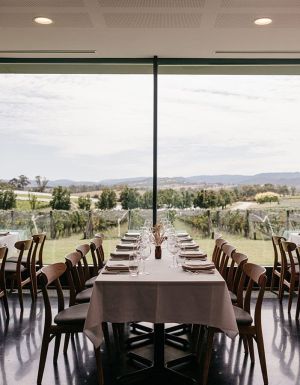 Oakridge restaurant dining room