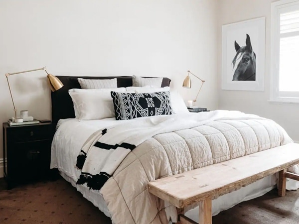 the bedroom at White Place Home on Byng