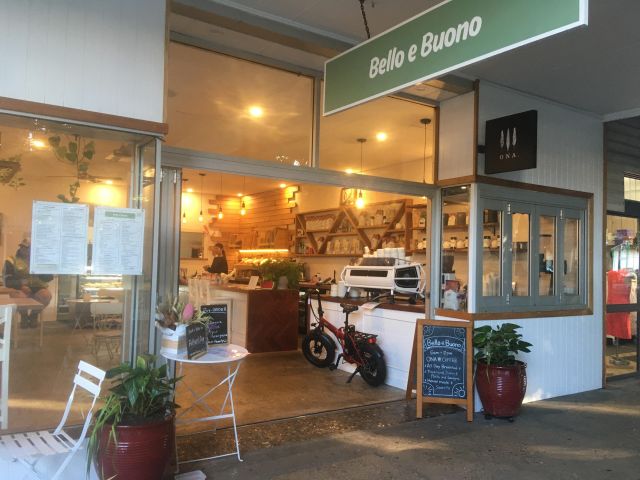 the cafe exterior of Bello e Buono, Sawtell