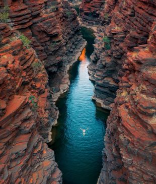 <p><i>23 incredible wonders</i> around the nation to explore</p>
