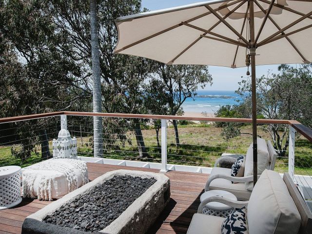 Barellen Beach house deck