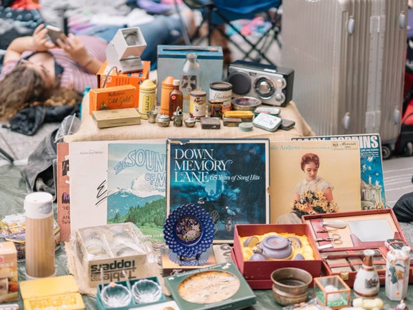 vintage items on display at Brisbane Suitcase Rummage