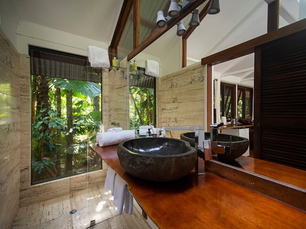 the bathroom in Daintree Wilderness Lodge
