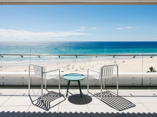 a private balcony facing the beach at Kirra Point