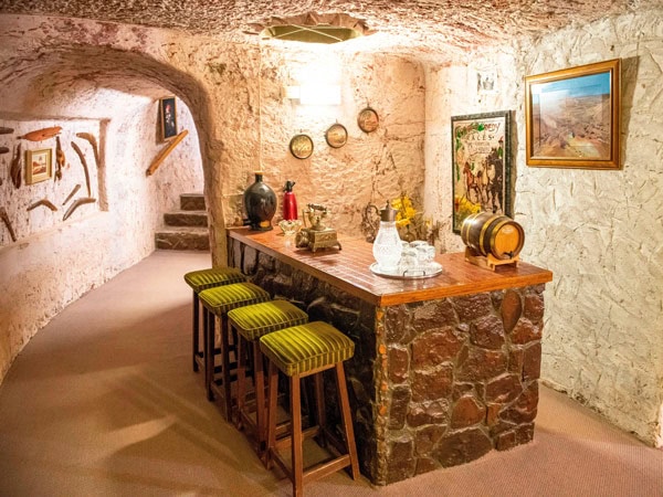 a look inside Faye’s Underground Home in Coober Pedy