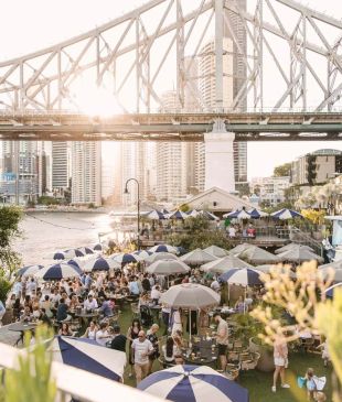 <p><i>A definitive guide</i> to Howard Smith Wharves</p>
