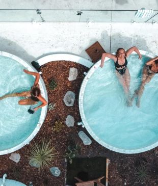 <p><i>Social spas</i> are the hottest trend in wellness right now, here’s why&#8230;</p>
