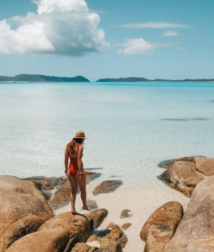 <p><i>10 unique island wonders</i> in <strong>Australia</strong></p>
