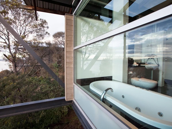 the bathroom with tub at Mona Pavilions, TAS