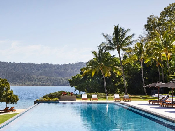 Infinity pool at qualia resort.