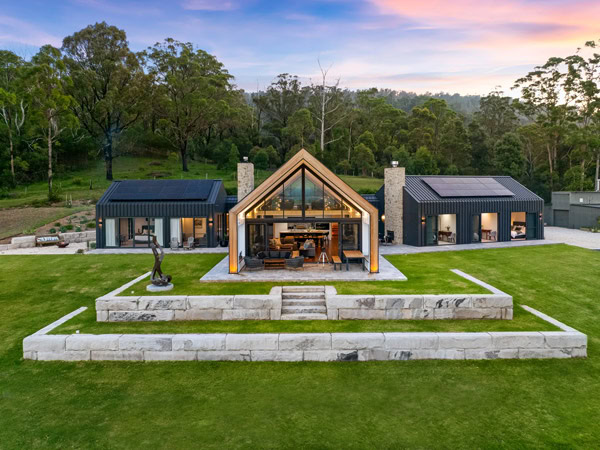 the property exterior of Cally Mill Farm, Kangaroo Valley