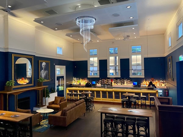 a look inside the dining of the historical Old Courthouse pub