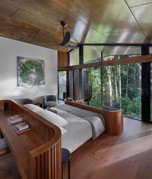 <p><i>A luxe treetop stay</i> at Silky Oaks Lodge is drenched in serenity</p>
