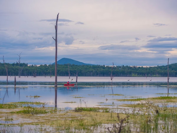 kayaking along Lake Moogerah