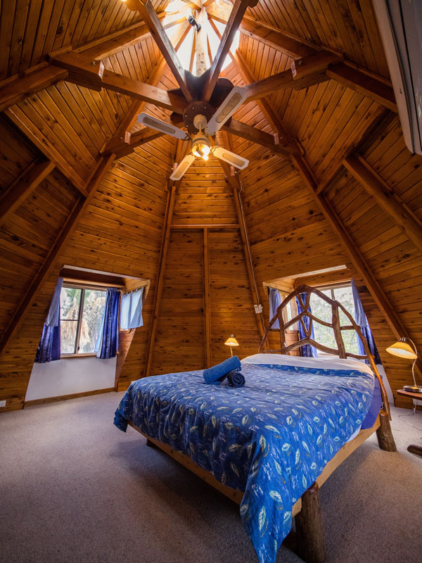 the bedroom at Pilliga Pottery’s Old Schoolhouse
