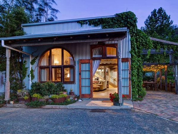 the accommodation exterior of The Shed in Kangaroo Valley