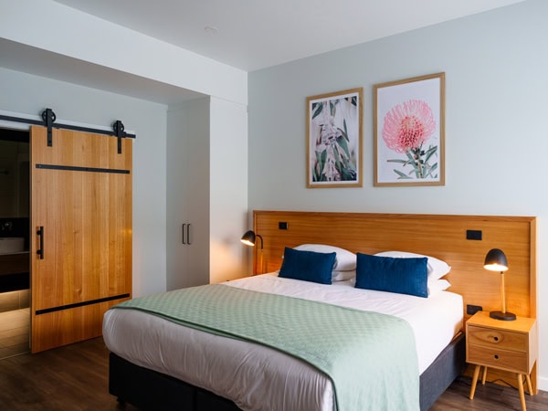 the bedroom inside one of the king suites at Aberdeen Lane, Woodside