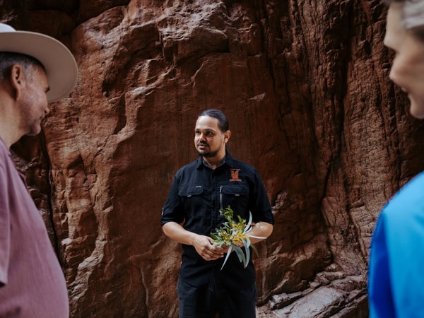 an Off Train Experience in Angkerle Atwatye/Standley Chasm