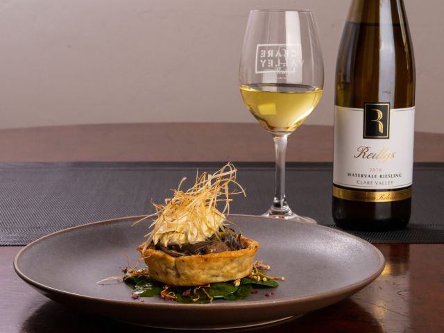 dining at Reilly’s Restaurant (Mintaro)