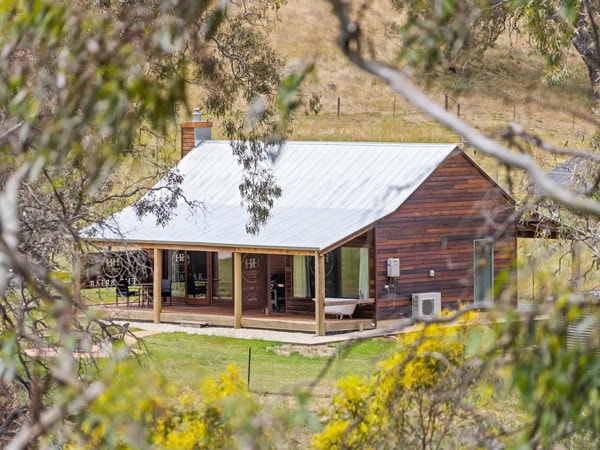 the exterior of Hideaway Huts, Adelaide Hills