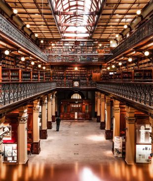 <p><i>The 14 coolest libraries to visit</i> in <strong>Australia</strong></p>
