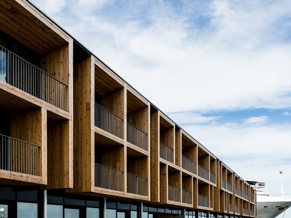 the exterior of MACq01 hotel, Hobart