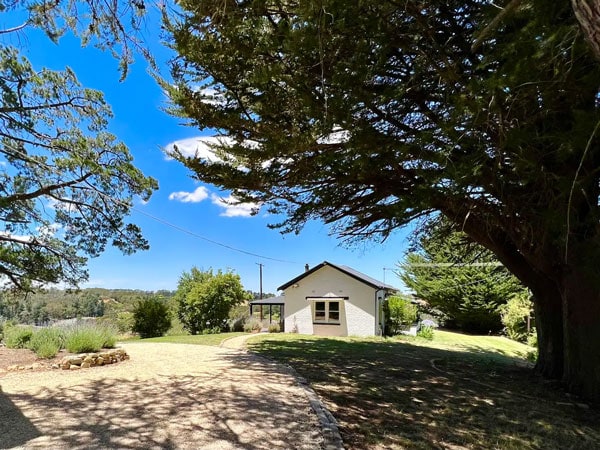 the view from the outside of the Airbnb property at Ode to the Orchard